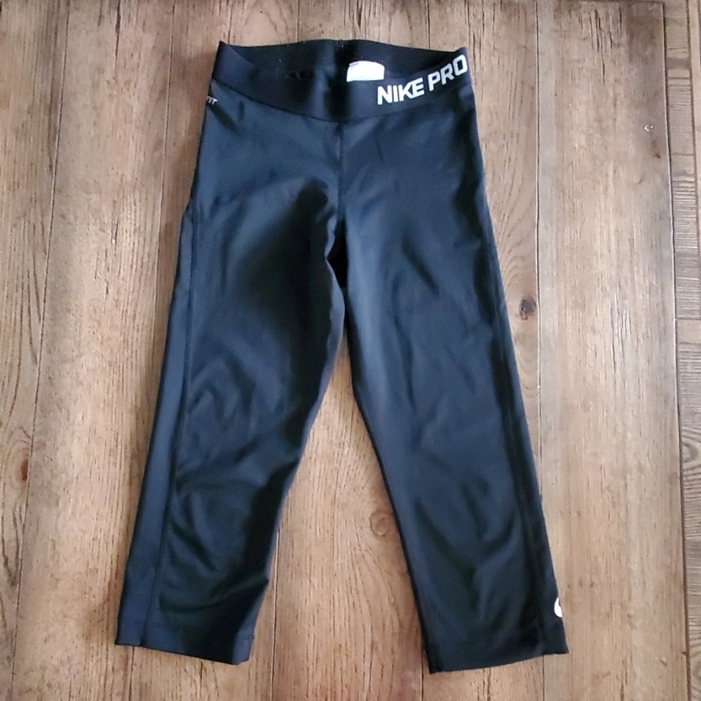 Nike crop yoga pants